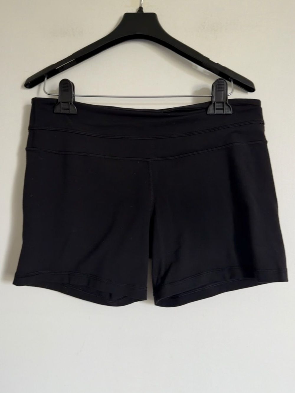Lululemon Athletica Black Groove Athletic Compression Shorts size 10 - Picture 2 of 4